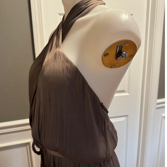 ASTR the Label Cheryl Backless Halter Wide Leg Mushroom Beige Jumpsuit Sz Small - Picture 11 of 16